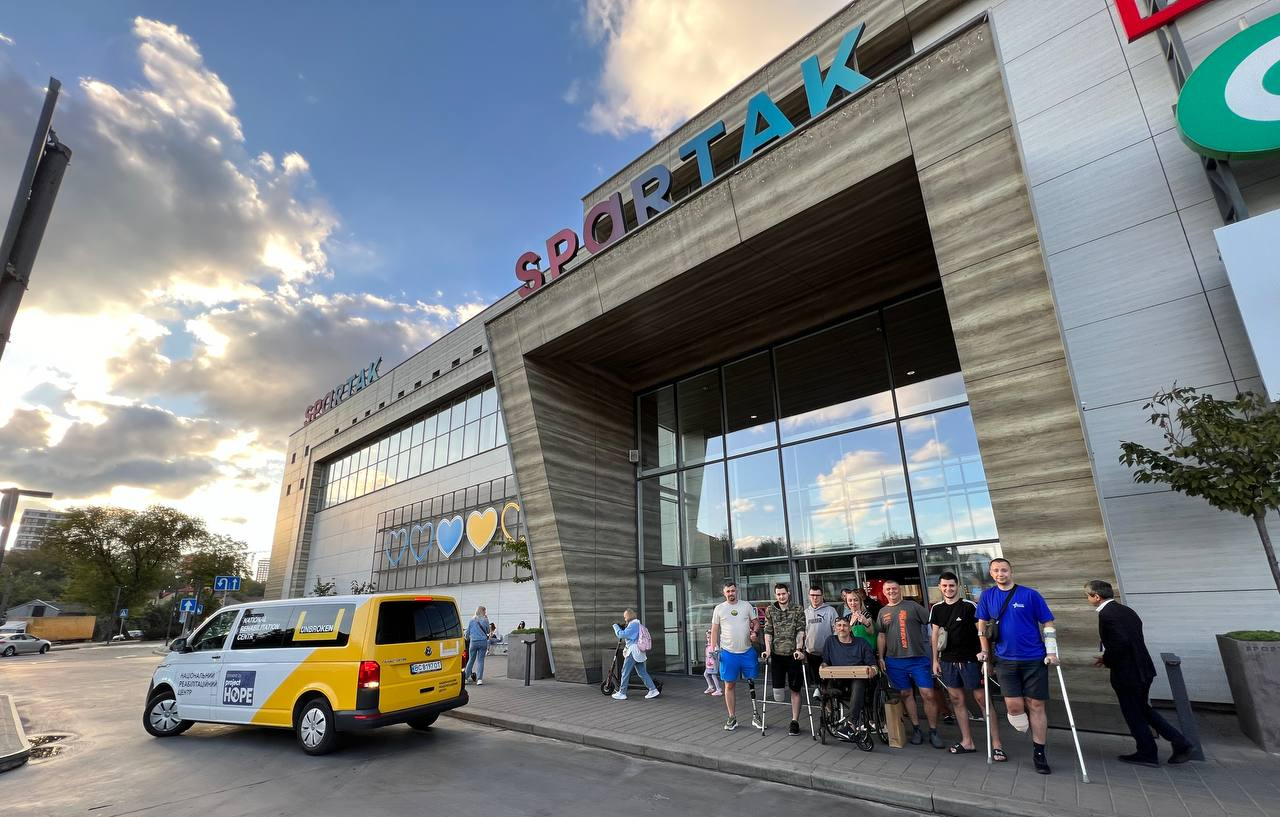 ТРЦ "Роксолана" вшановує героїв, а СТРЦ "Spartak" допомагає ветеранам повернутися в ритм - Роксолана Пиртко