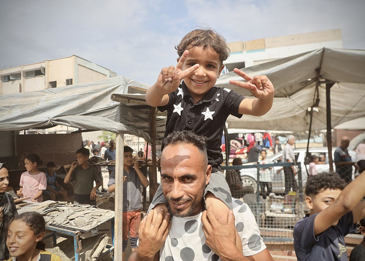 Тисячі мешканців Гази повертаються додому