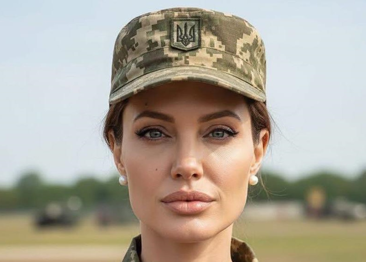 СюжетАнджеліна Джолі в ТЦК: реакція мережі