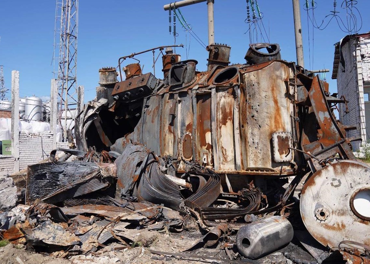 Відключення охопили шість областей після атаки РФ