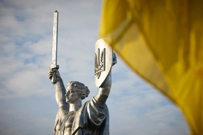 Україну схиляють до невигідної угоди – AP