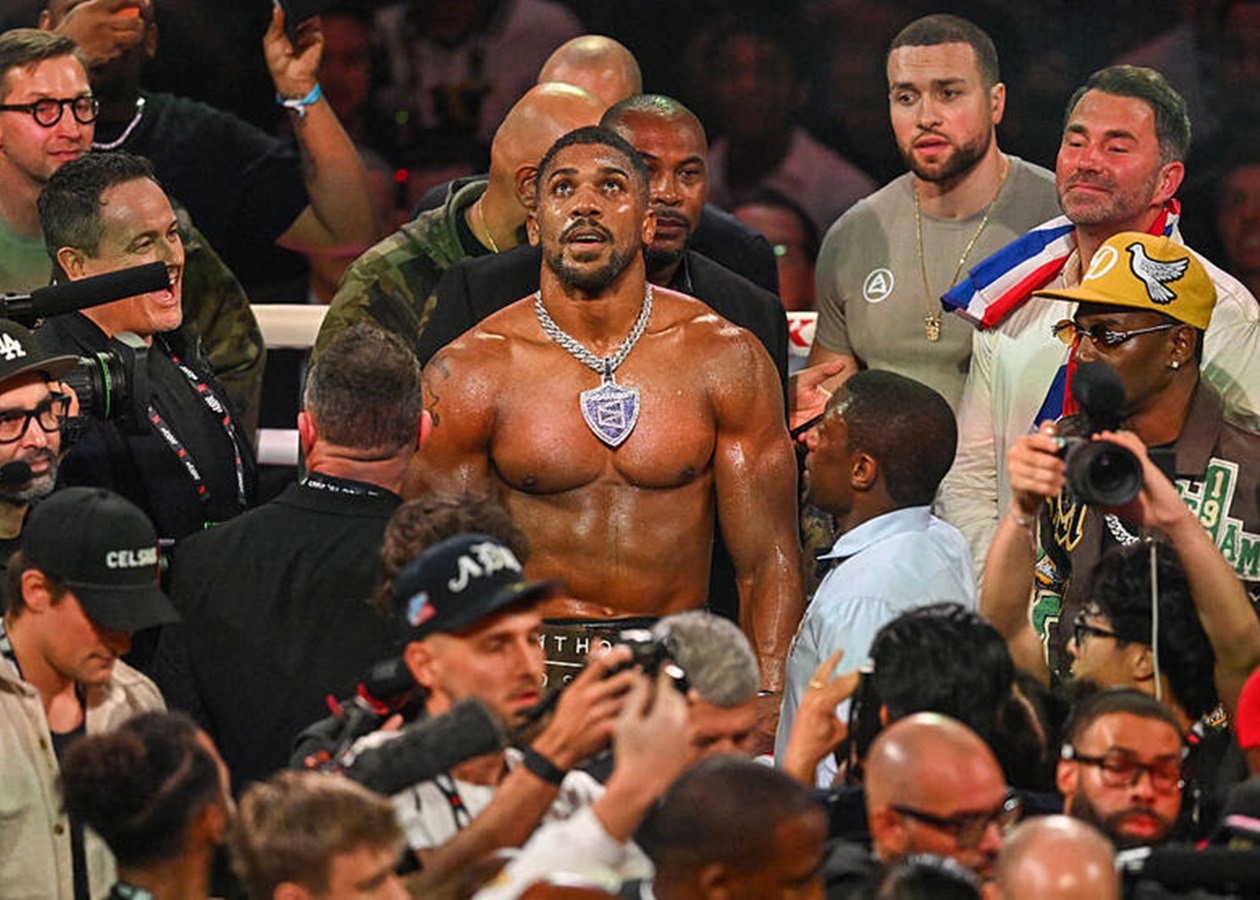 Джошуа відправив Пола в нокаут у шостому раунді