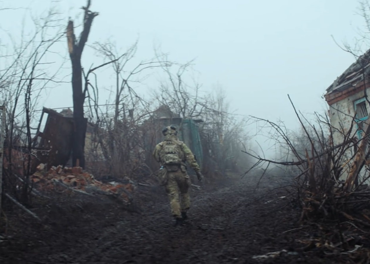 U2 презентували фільм на пісню Yours Eternally з бійцями Хартії