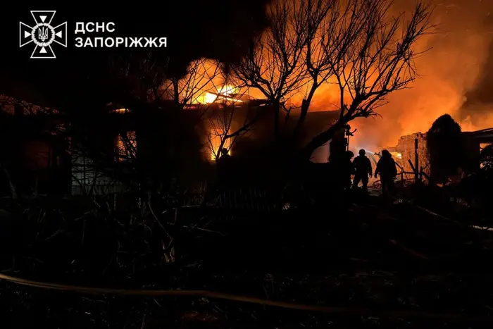 Удар по Запоріжжю: є поранені, пошкоджено будинки (фото)