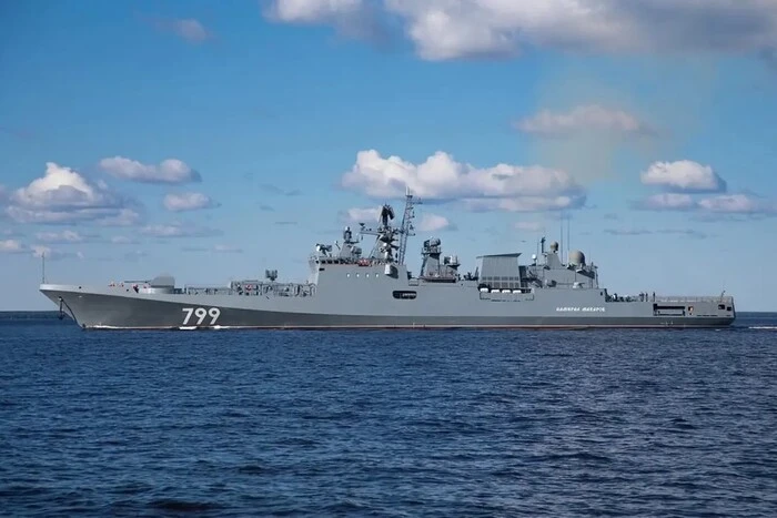 Фрегат «Адмірал Макаров» було уражено щонайменше двічі: з