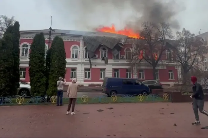 Чернігівщина: Росія вдарила по будівлі мерії в Прилуках