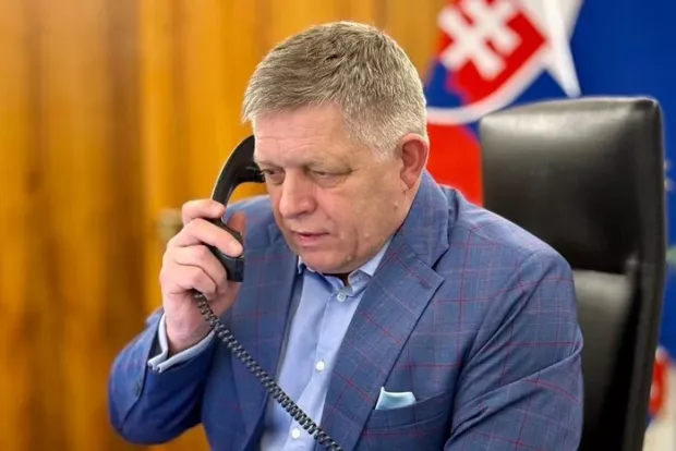 Фіцо після розмови із Зеленським здивував заявою про Росію та ЄС