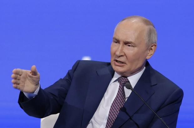 Не випадковість: Журналісти знайшли дивний зв'язок між кризами в Росії та поведінкою Путіна