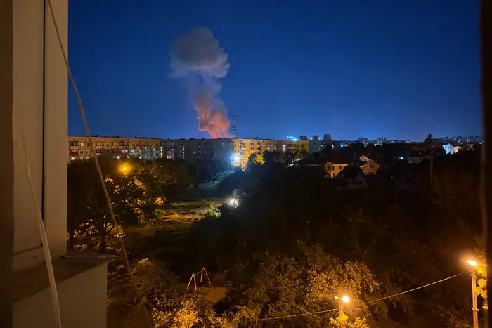 Серія вибухів накрила окупований Крим: пожежі від Сімферополя до Севастополя