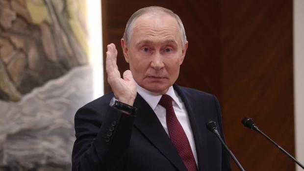 Наступник Путіна вже поруч? WP назвало сім фігур, які можуть претендувати на Кремль