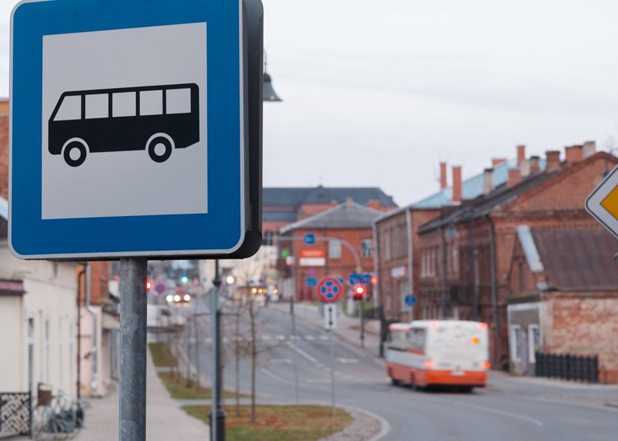 Латвійські перевізники оголосили страйк: що буде з рейсами