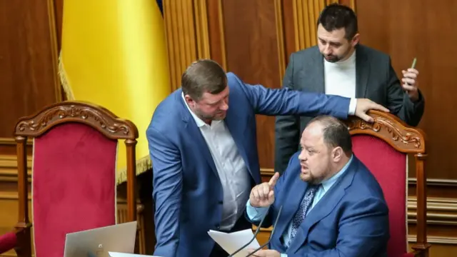 У Зеленського махнули рукою на 18 млрд євро обіцяні за реформи? Рада зняла з порядку денного антикорупційну стратегію, від якої залежить фвнансування від ЄС, - Железняк